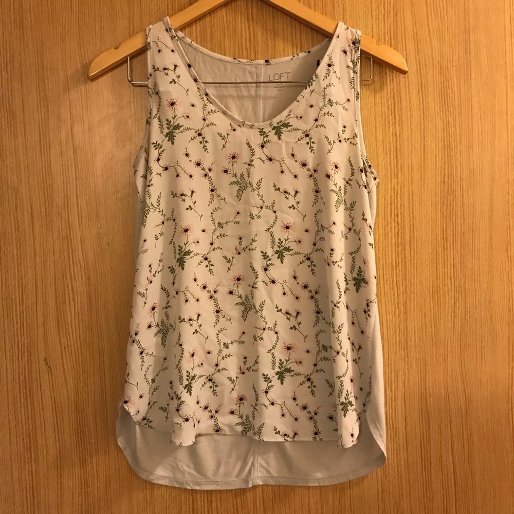 ✳️DONATING TOMORROW Floral Swing Mixed Media Tank
